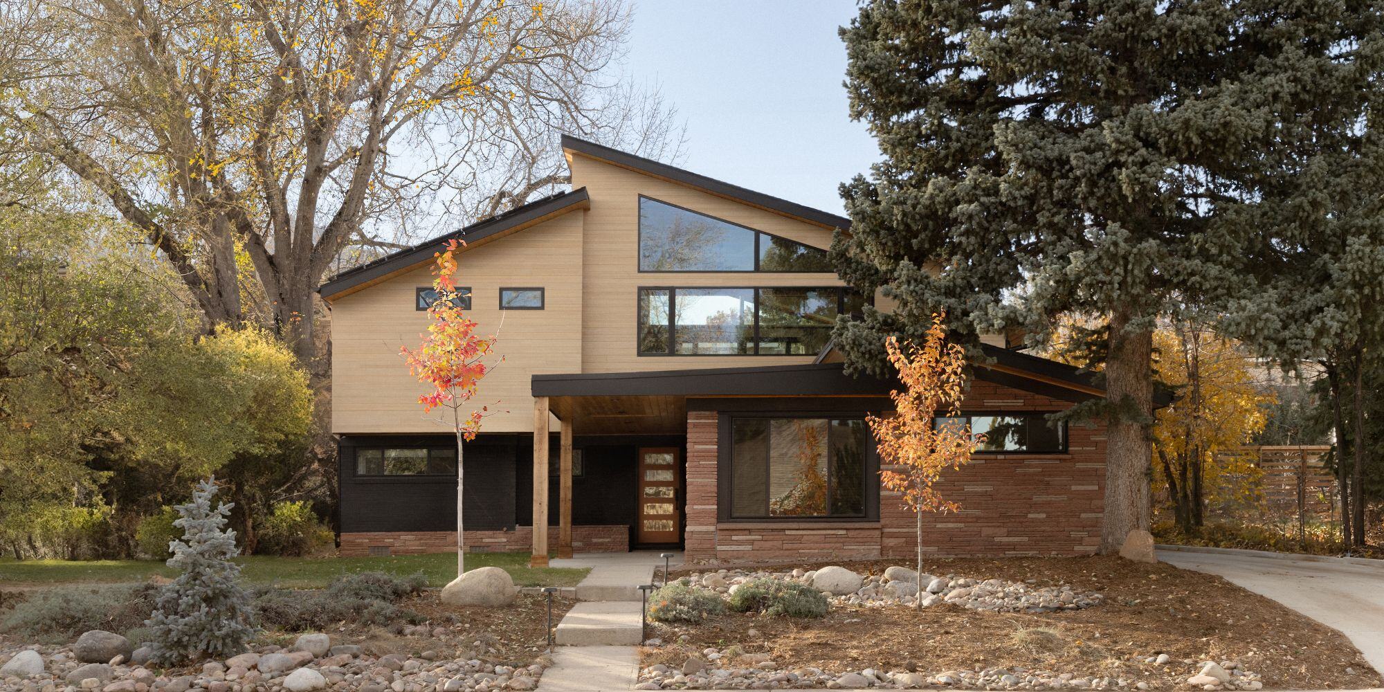 Pop top home addition in boulder with mid century modern exterior